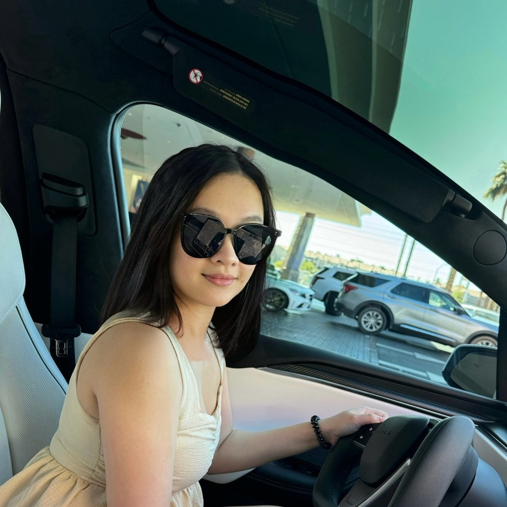 Meet your Posher - Emma